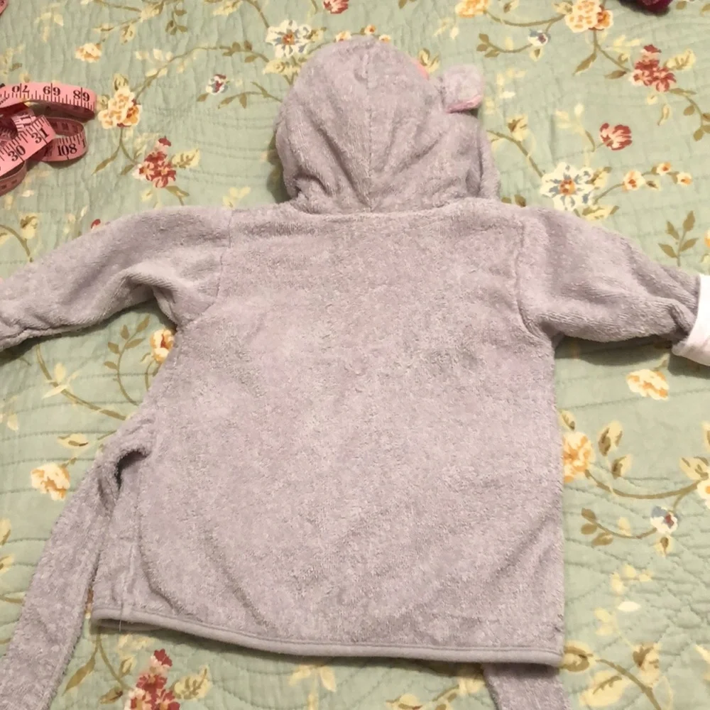 HB baby bathrobe